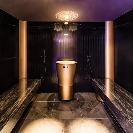 Plattenhof 4*